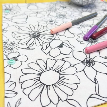 Coloriage lavable nomade aux motifs de fleurs