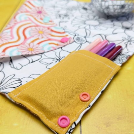 Pochette de feutres du coloriage lavable nomade aux motifs de fleurs