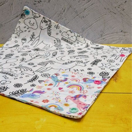 Coloriage lavable nomade aux motifs de licornes