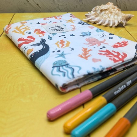 Couverture du cahier de coloriage lavable sur les animaux marins