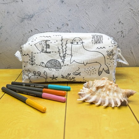 Coloriage représentant un phoque une tortue et un poisson de la trousse à colorier aux motifs des animaux de la mer