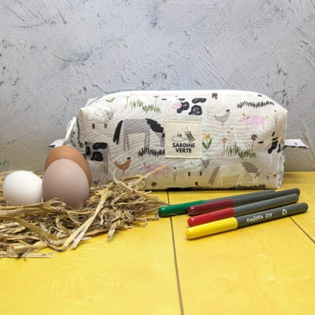 Trousse réversible à colorier avec des motifs d'animaux de la ferme