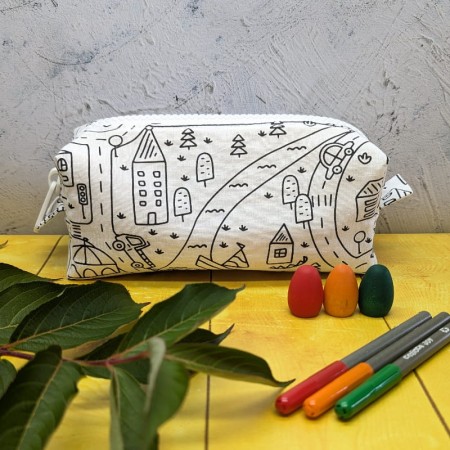 Coloriage sur le thème de la ville de la trousse réversible à colorier avec tissu oiseaux sur fond jaune