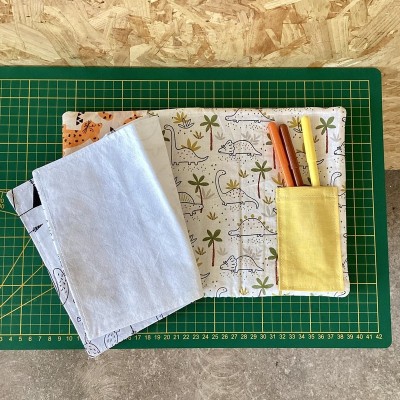 Cahier d'activités lavable - Guépards et dinos - Modèle unique