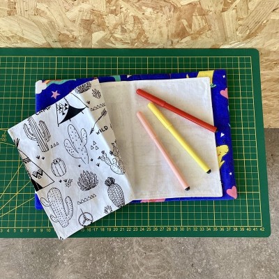 Cahier d'activités lavable - Dinosaures violets - Modèle unique